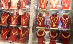 सुनचाँदीको मूल्य घट्यो