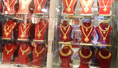 सुनचाँदीको मूल्यमा सामान्य गिरावट