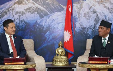 राष्ट्रिय सभा अध्यक्ष दाहालसँग नवनियुक्त चिनियाँ राजदूत चाङको शिष्टाचार भेट