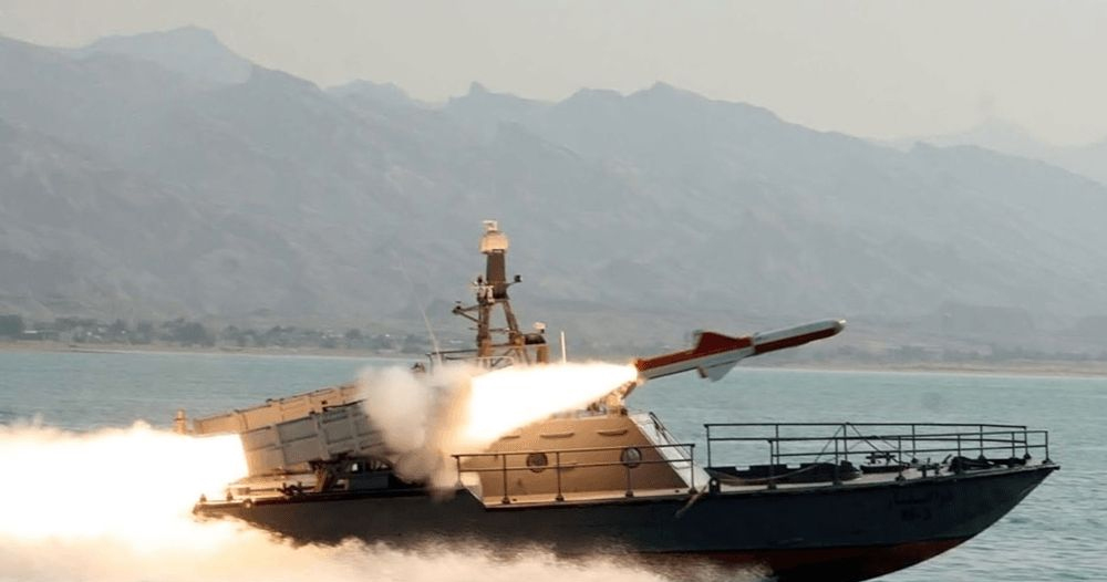 जहाज आक्रमणपछि २० जना थाई चालक दल घर फर्के, तीन अझै बेपत्ता