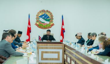 प्रधानमन्त्री शाहसँग नेपालस्थित विभिन्न देशका राजदूत तथा कूटनीतिक नियोग प्रमुखहरूद्वारा सामूहिक भेट