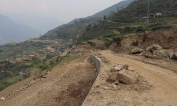पेट्रोलियम पदार्थको मूल्यवृद्धिको प्रभाव दरवाङ–मुना–ढोरपाटन निर्माणमा