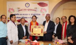 संसदको शिक्षा तथा स्वास्थ्य समिति सभापति डा. शेरचनलाई सम्मान