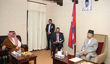 उपराष्ट्रपति यादवसँग साउदी अरेबियाका राजदूत मनिकरको शिष्टाचार भेट