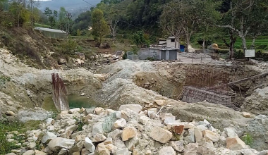 दुईवर्षसम्म सक्नुपर्ने मल्याङ्दीखोला मोटरेबल पुल २५ प्रतिशतमात्र काम