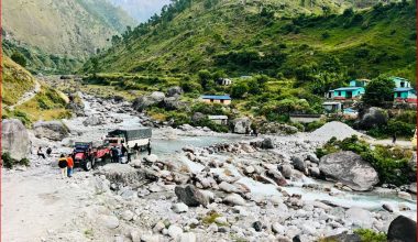 भेरी नदीमा छ पुलको काम अझै अलपत्र