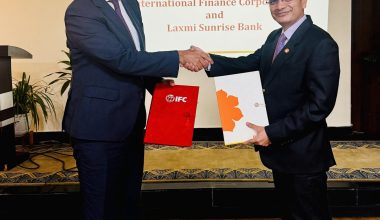 लक्ष्मी सनराइज बैंक र आईएफसीबिच सम्झौंता