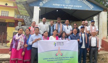कामना विकास बैंकद्वारा बाल शिक्षा निकेतनका विद्यार्थीलाई शैक्षिक सामाग्री प्रदान