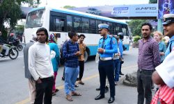 ट्राफिक प्रहरीको अभियान : अकासेपुल र जेब्राक्रसिङको प्रयोग गर्न आग्रह